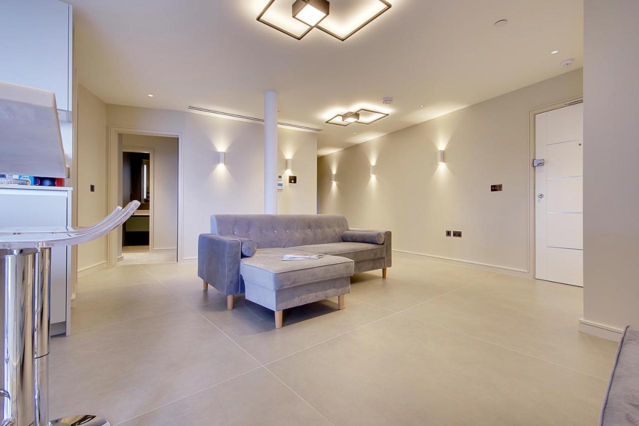 Luxury 3 Bed Flat With Large Terrace, Sea Views And Hot Tub Apartment Canford Cliffs Luaran gambar