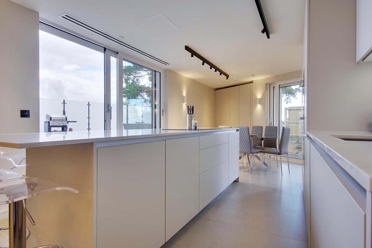 Luxury 3 Bed Flat With Large Terrace, Sea Views And Hot Tub Apartment Canford Cliffs Luaran gambar