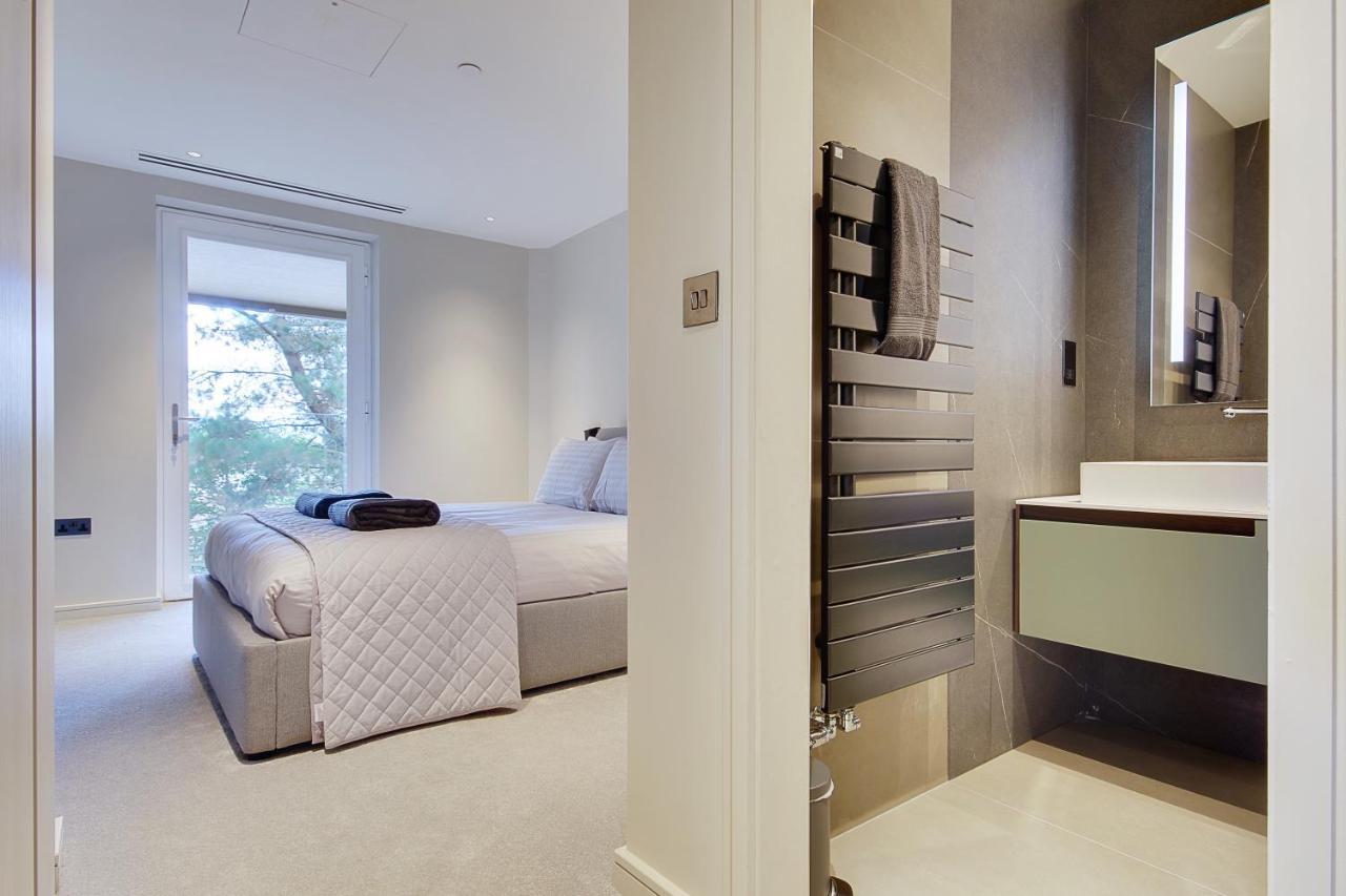 Luxury 3 Bed Flat With Large Terrace, Sea Views And Hot Tub Apartment Canford Cliffs Luaran gambar