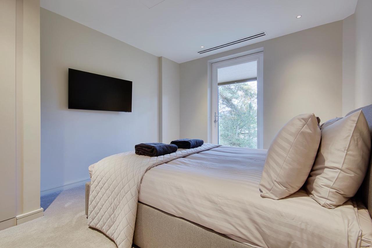 Luxury 3 Bed Flat With Large Terrace, Sea Views And Hot Tub Apartment Canford Cliffs Luaran gambar