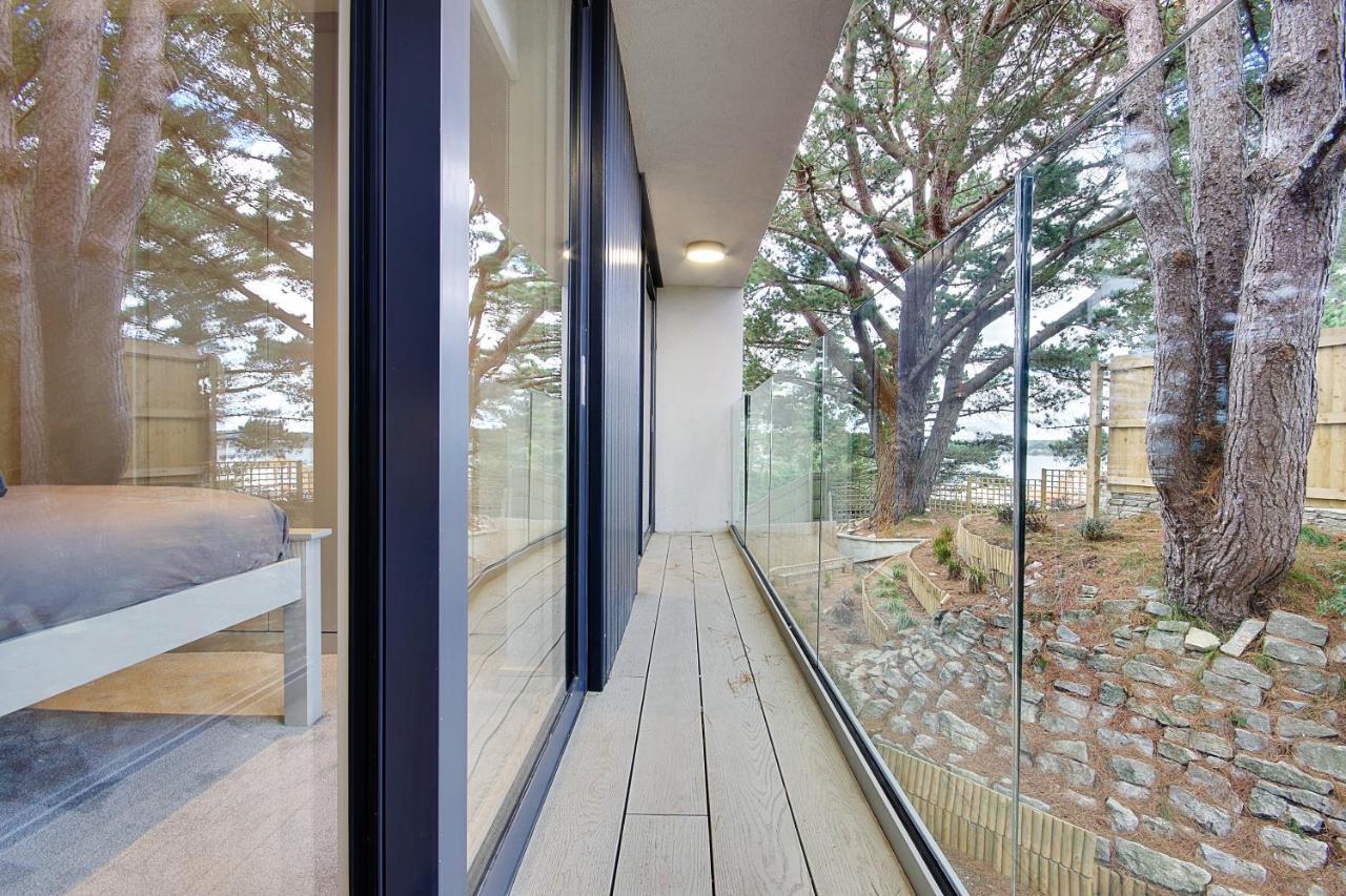 Luxury 3 Bed Flat With Large Terrace, Sea Views And Hot Tub Apartment Canford Cliffs Luaran gambar