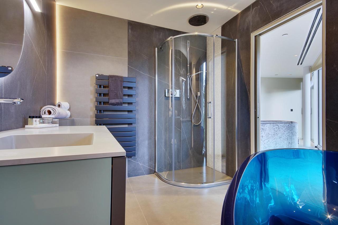 Luxury 3 Bed Flat With Large Terrace, Sea Views And Hot Tub Apartment Canford Cliffs Luaran gambar